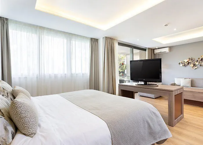 Ξενοδοχείο Colon Rambla 4*