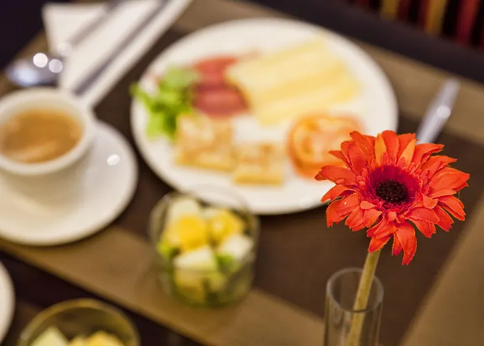 Colon Rambla מלון