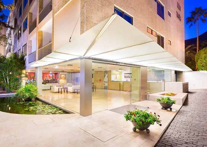 Colon Rambla מלון 4*